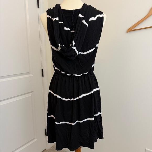 Boston Proper Black Tie Dye Sleeveless Open Front Cover-Up Vest Size Small - Picture 5 of 8